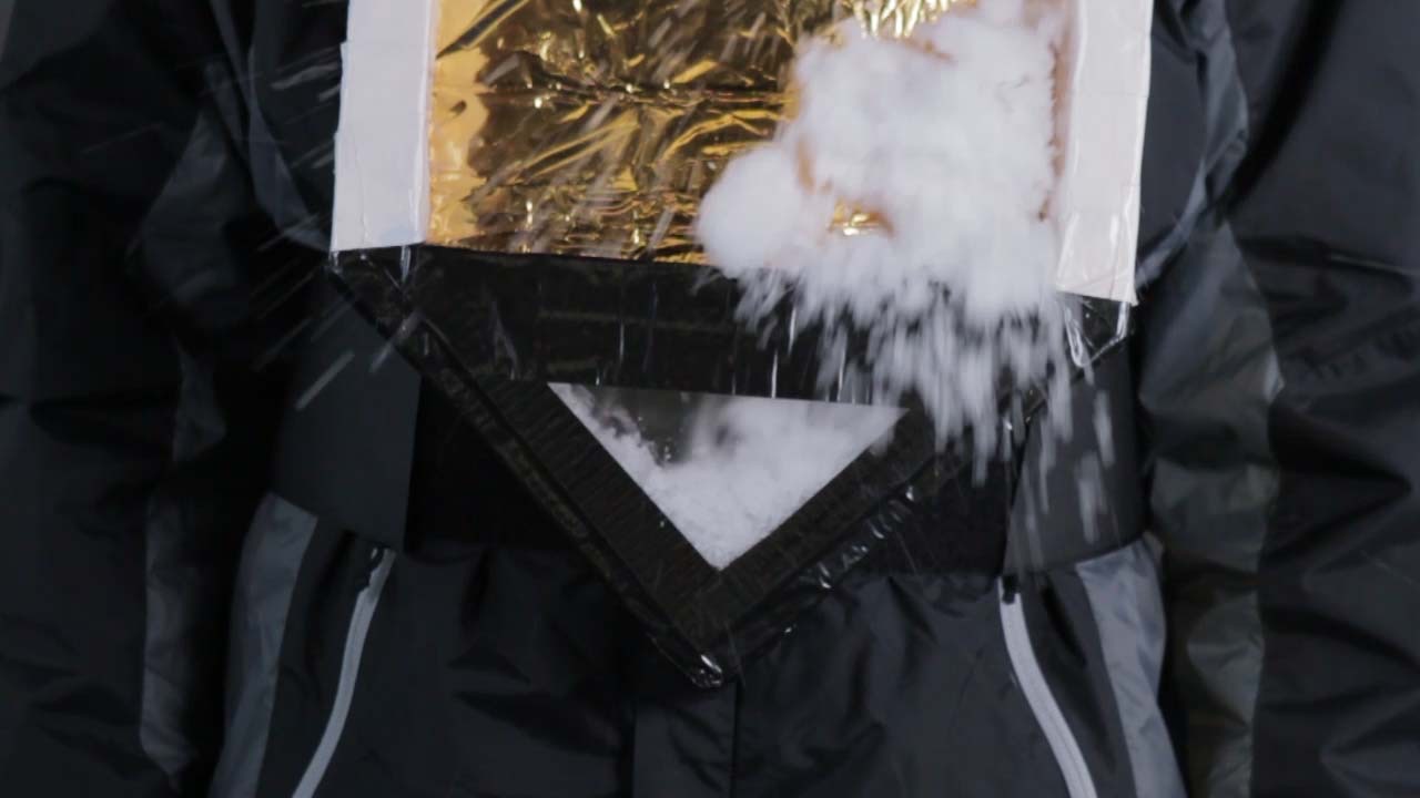 Snow falling into the lower collection pocket